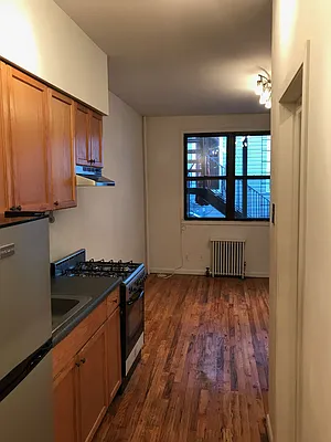 Rented by Flatiron Real Estate Advisors LLC | media 3