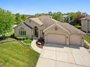 1142 Mohawk Rd, Lemont, IL