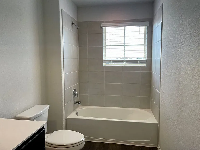 3205 Sweetwater Way — Photo 17