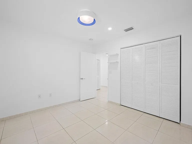9515 SW 118th Ct — Photo 17