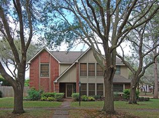 1911 Cheyenne River Cir, Sugar Land, TX 77478