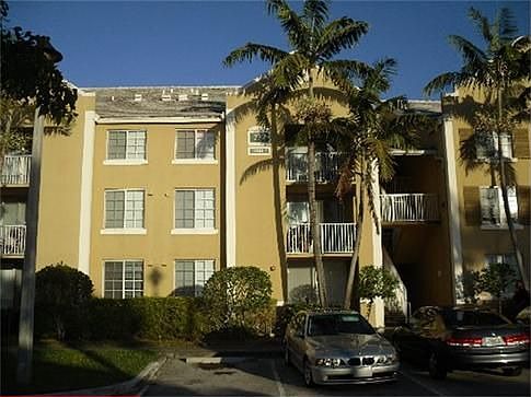 FRONT VIEW EXTERIOR