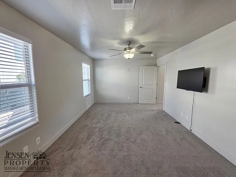 528 S Riverbed Dr — Photo 20