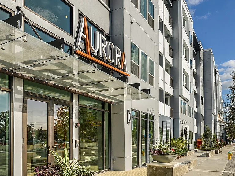 Aurora — Photo 30