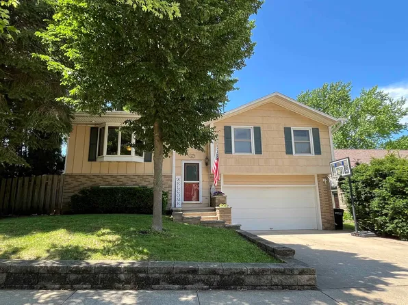 1679 Thornton Dr, Oshkosh, WI 54904