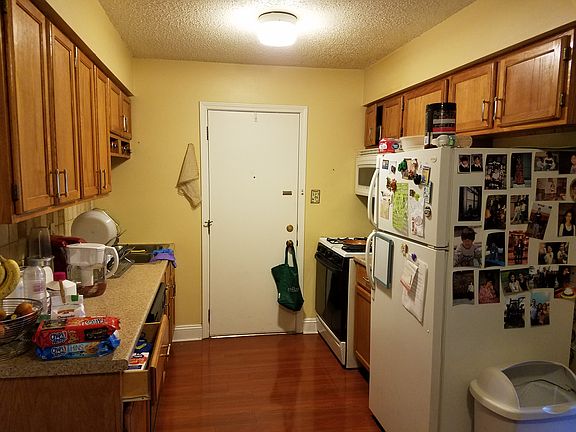 4th image of 9865 Cordoba Ct APT 3C