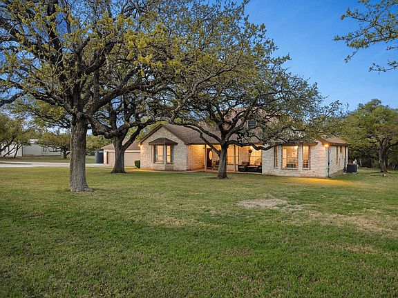 2nd image of 344 Patricia Rd