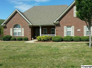 126 Cedar Run Ln, Huntsville, AL 35811