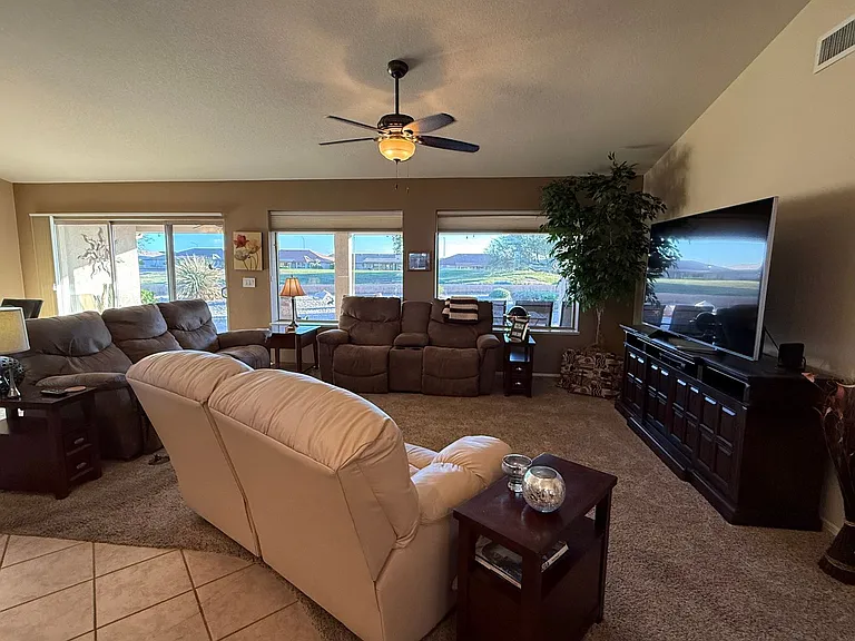 11401 E Medina Ave — Photo 19