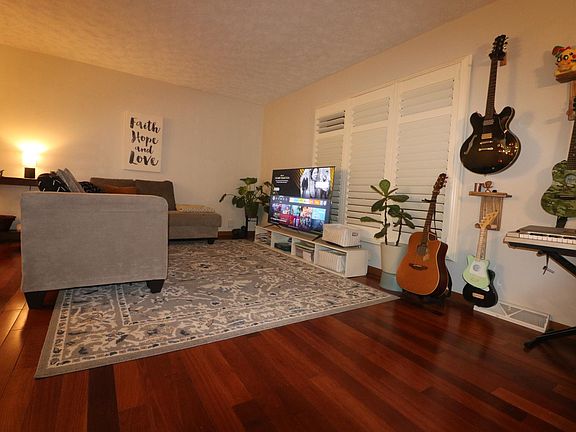 5th image of 804 Buckboard Blvd