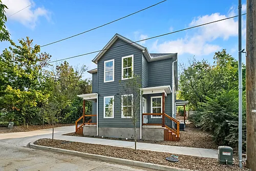 588 Willow Ave #2 Photo 1