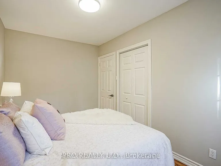 16 Cresthaven Dr — Photo 28