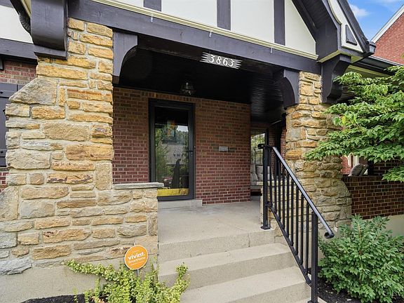2nd image of 3863 Drakewood Dr