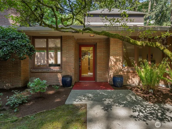 1207 NE 140th Street, Seattle, WA 98125