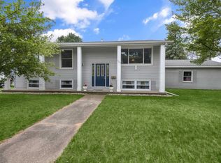 3025 White St, Marinette, WI 54143