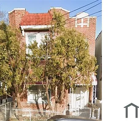 1719 Bussing Ave #1 — Photo 1