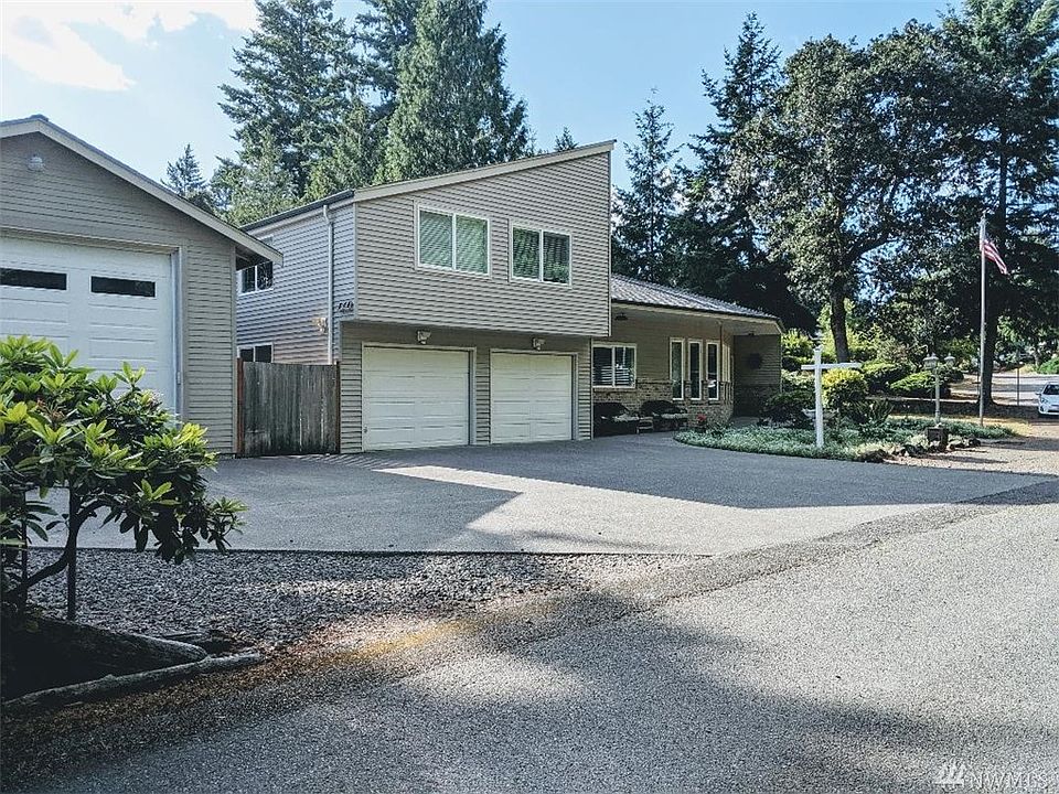 1st image of 6402 Sierra Dr SE