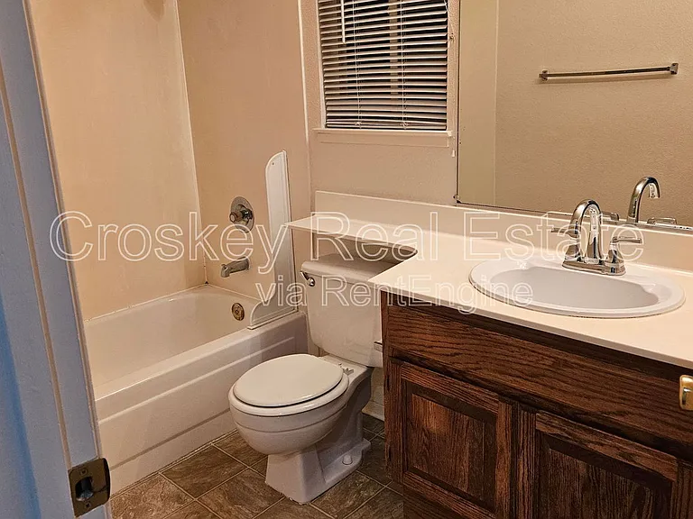 1952 Kettle Rock Ct — Photo 12