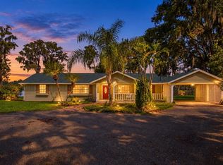 703 Crystal Lake Rd, Lutz, FL 33548
