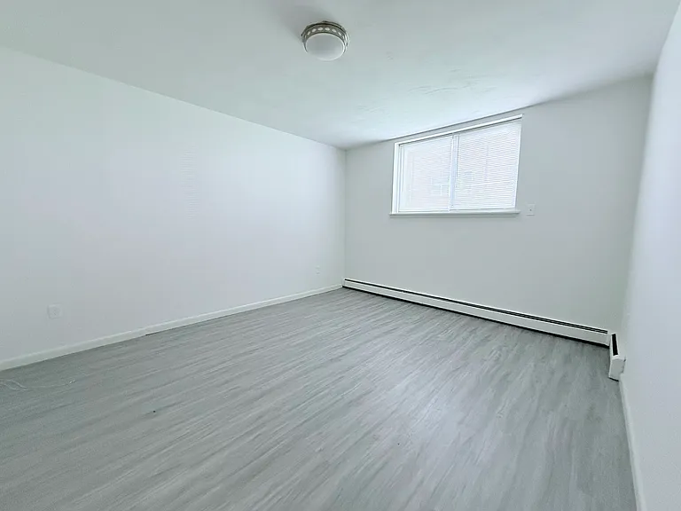 23 Oakwood Ave — Photo 8