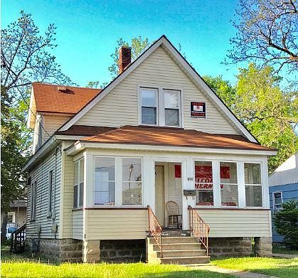 1st image of 810 John Ave