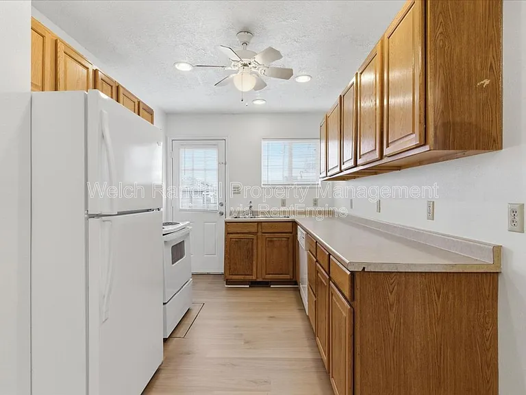 2353 Jackson Ave — Photo 9