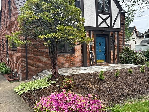 2nd image of 931 Amelia Ave