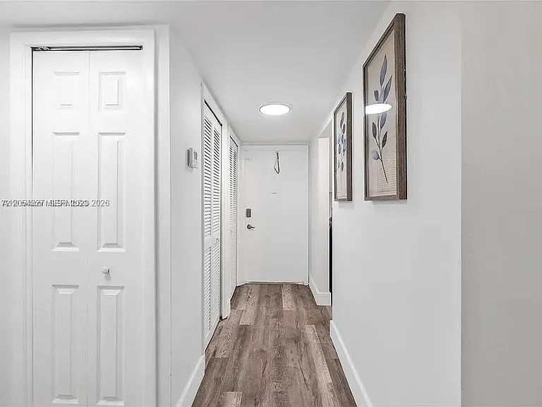 5090 SW 64th Ave #205 — Photo 4