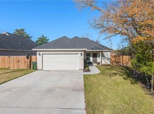 906 New York St, Bryan, TX 77803