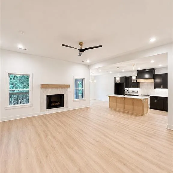 6 Tarland Ln — Photo 2