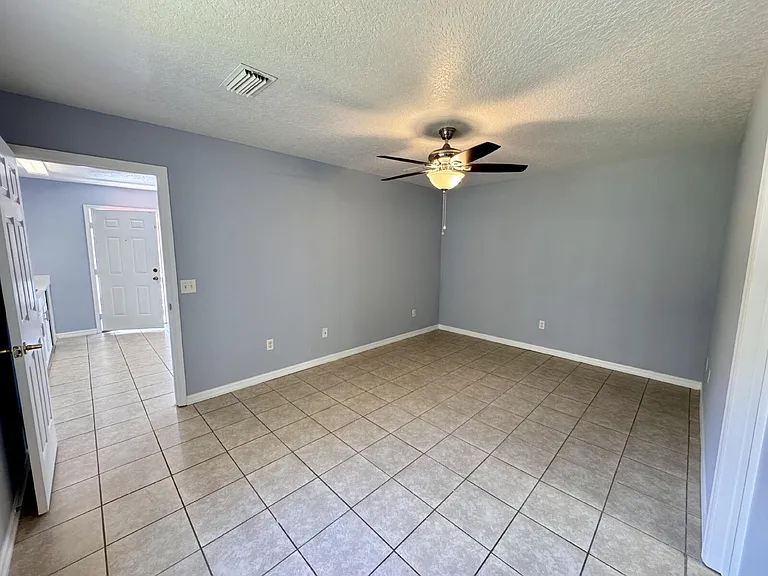 1314 Washington Palm Loop #B — Photo 3