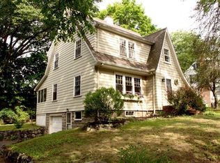 15 Hunt St, Reading, MA 01867