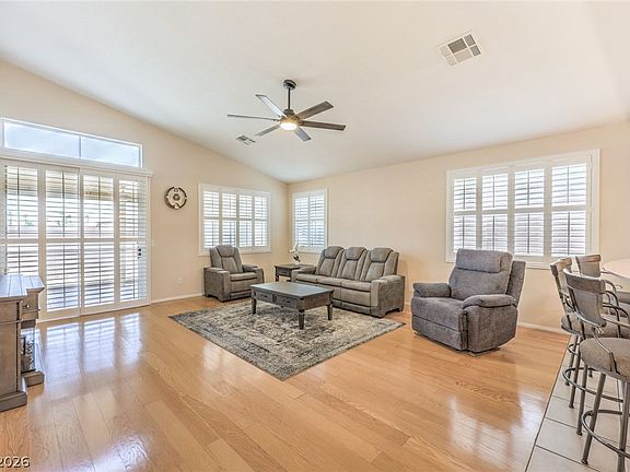 3rd image of 60 Blaven Dr