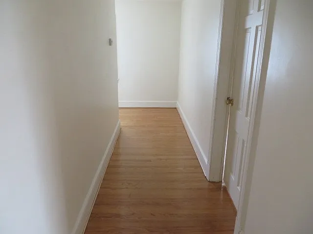 228 Windsor St — Photo 4