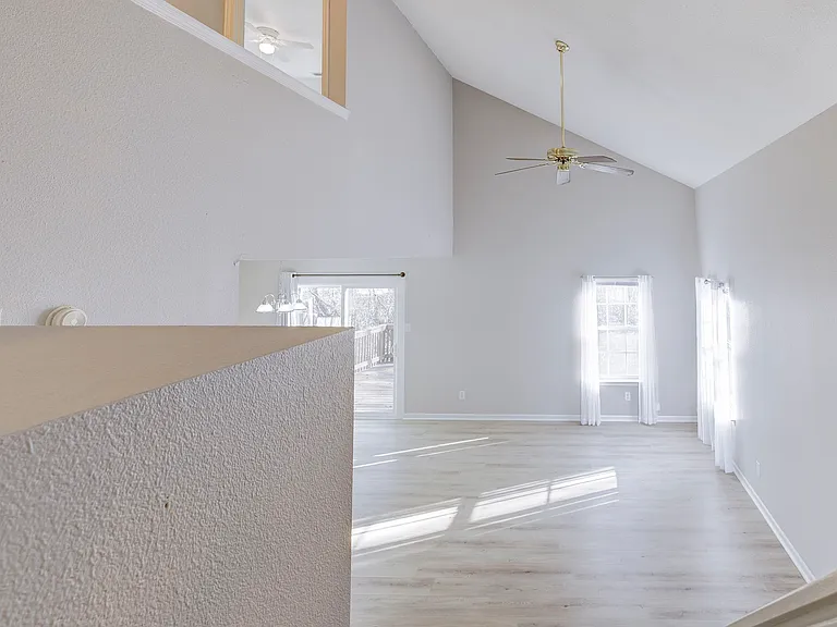 348 Atherton Dr — Photo 13