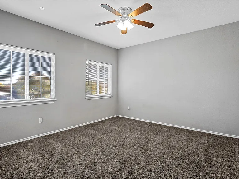 612 Meadow View Ct #101 — Photo 4