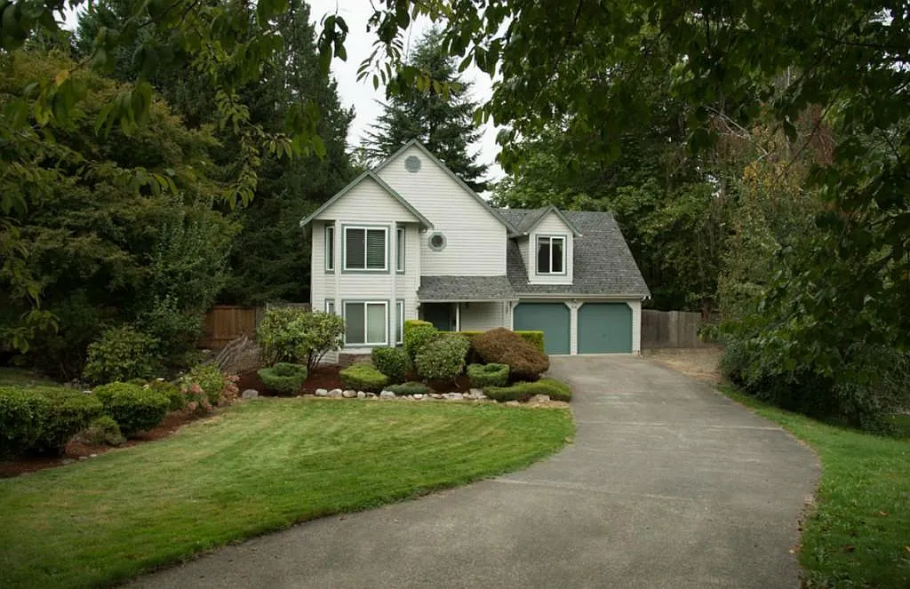 4 bed, 2120 sqft, $3,790 — Photo 1