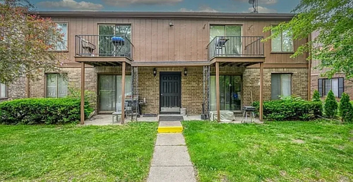 1701 Brownstone Blvd — Photo 2