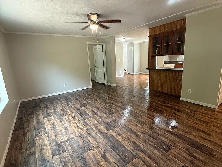 1605 Shepherd Fork Rd — Photo 2