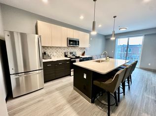 2490 N High St UNIT 210, Columbus, OH 43202