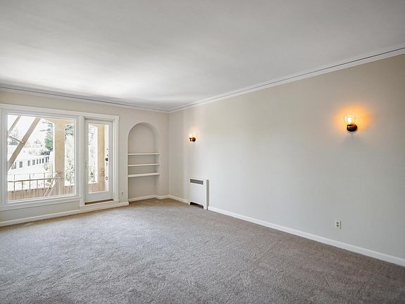3rd image of 1440 Floribunda Ave #302