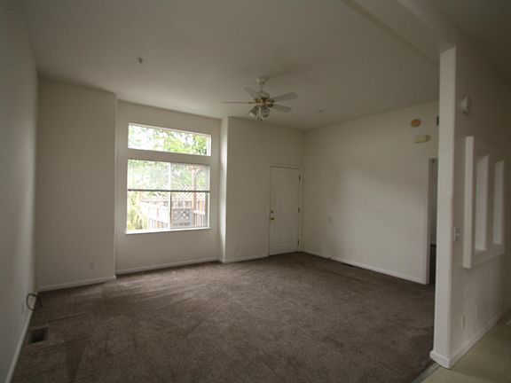3rd image of 119B Franklin St