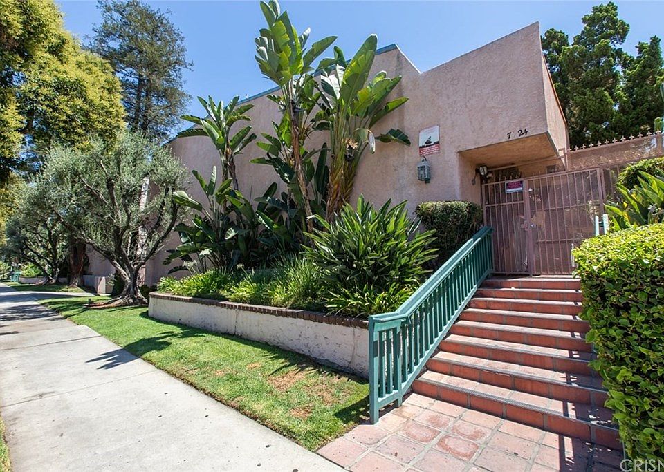 1st image of 7924 Woodman Ave Unit 71