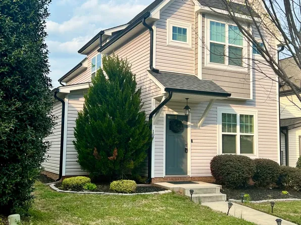 107 York Dr, Oxford, NC 27565