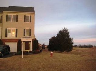 25556 Evans Sq, Chantilly, VA 20152