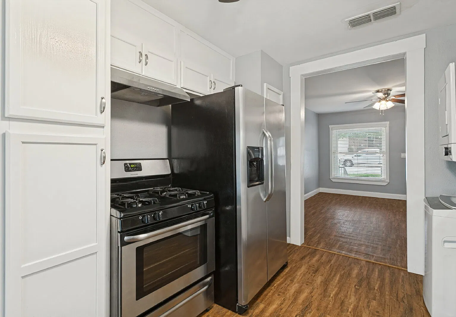 2 bed, 1.0 bath, 750 sqft, $1,350 — Photo 4