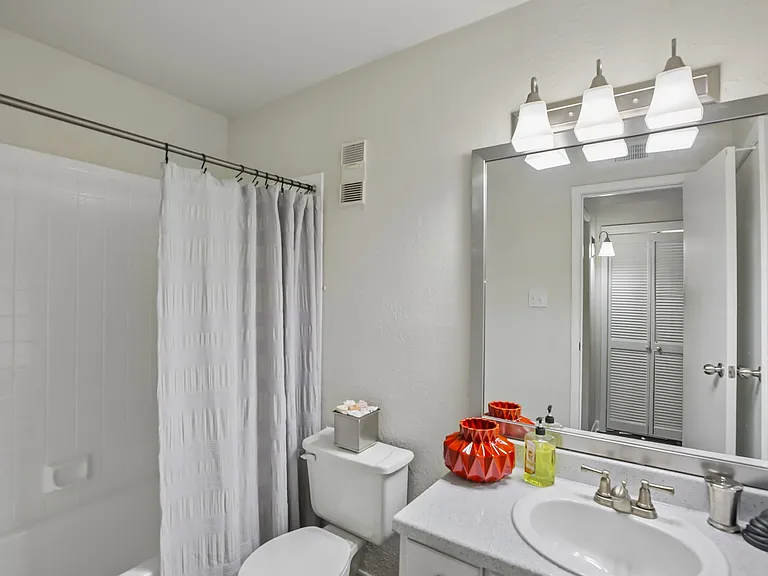 2400 Briarwest Apartments — Photo 38