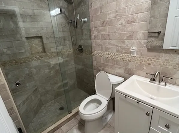 45-05 Ditmars Boulevard image 18 of 18