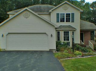 22 Sundance Dr, Saratoga Springs, NY 12866