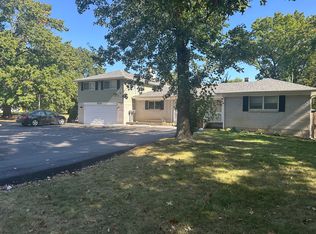 3231 Union Lake Rd, Commerce Township, MI 48382